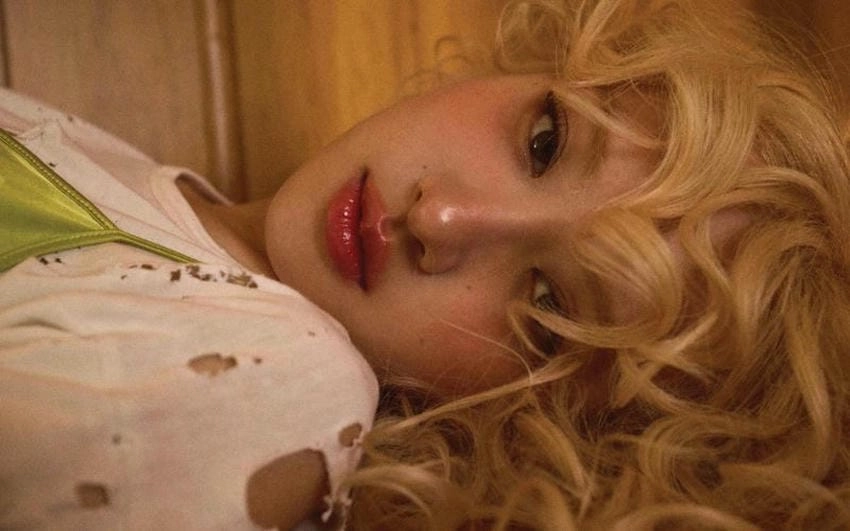 Rosé Kiss khoảnh khắc ngọt ngào trong mắt fan