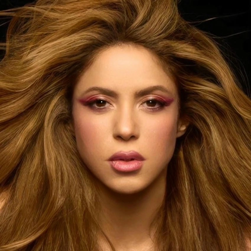 Dia De Enero Shakira là bản tình ca dịu dàng bất hủ