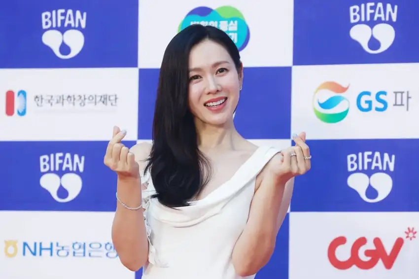 Phim của Son Ye Jin chinh phục khán giả châu Á