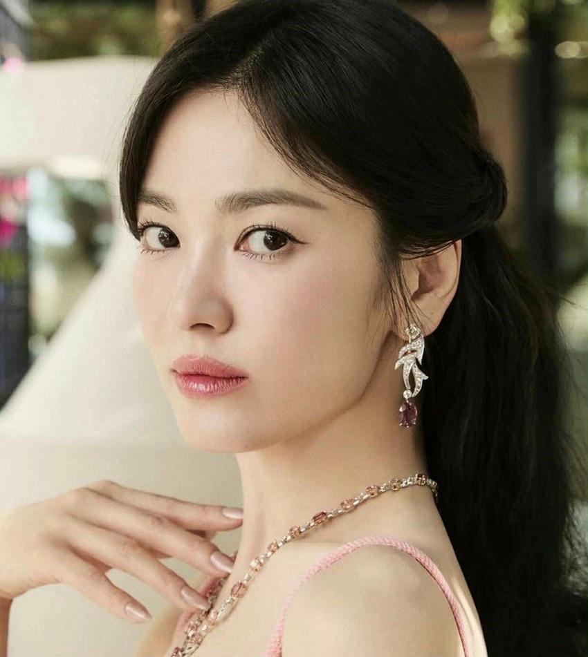 Diễn viên Song Hye Kyo tài sắc vẹn toàn