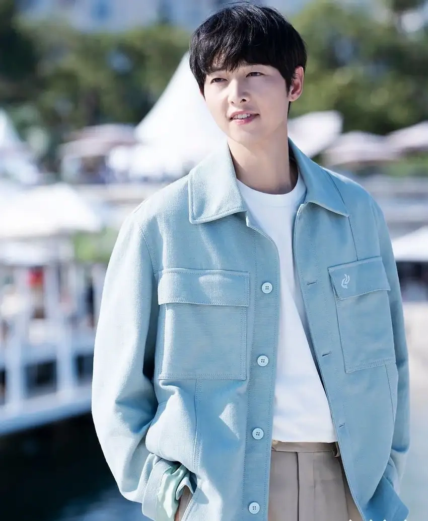 Song Joong-ki chiều cao lý tưởng như người mẫu