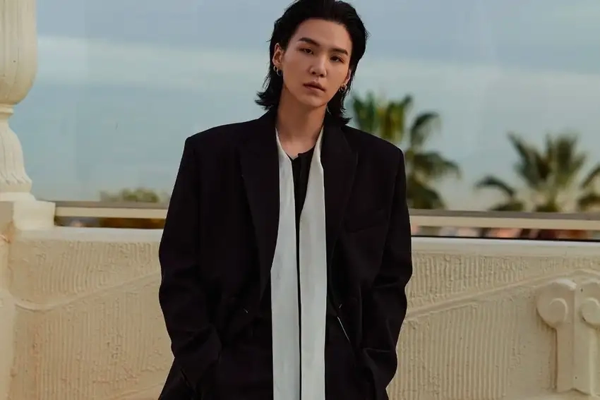 Suga 4K hình ảnh sắc nét chinh phục fan