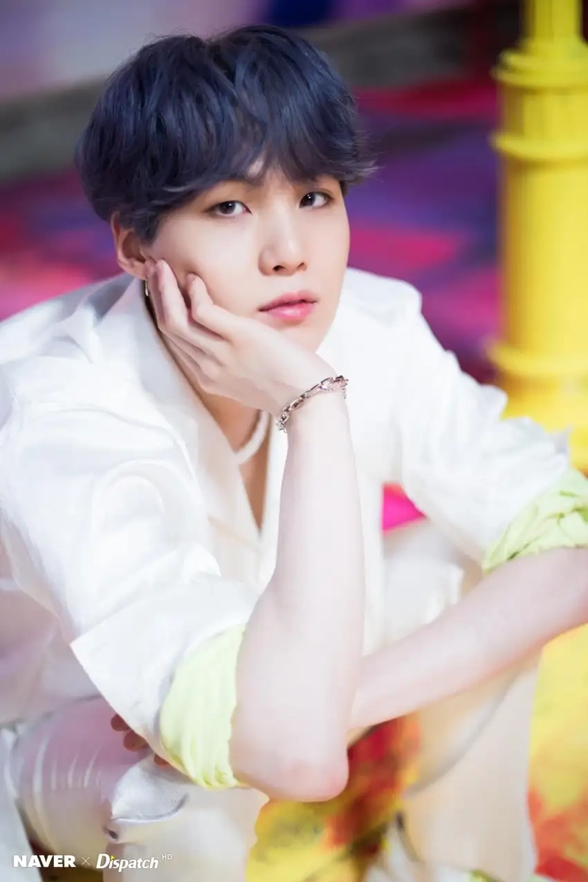 Suga BTS 4K visual cuốn hút trong từng khung hình