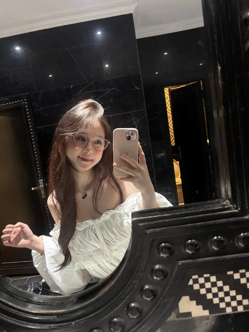 Lưu ngay Bộ sưu tập hình ảnh gái 2k5 dễ thương cho riêng bạn