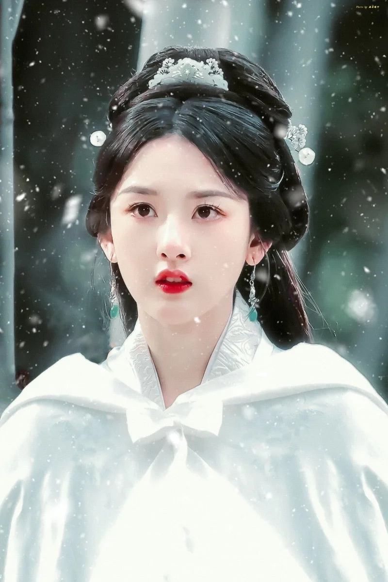 Sắc sảo tự nhiên với Gái Trung Quốc đẹp tự nhiên