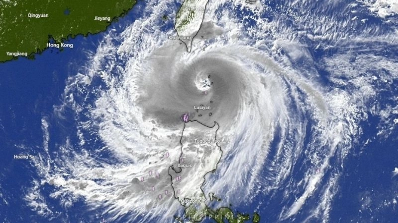 Tâm lạnh là đặc trưng phổ biến của bão cận nhiệt đới