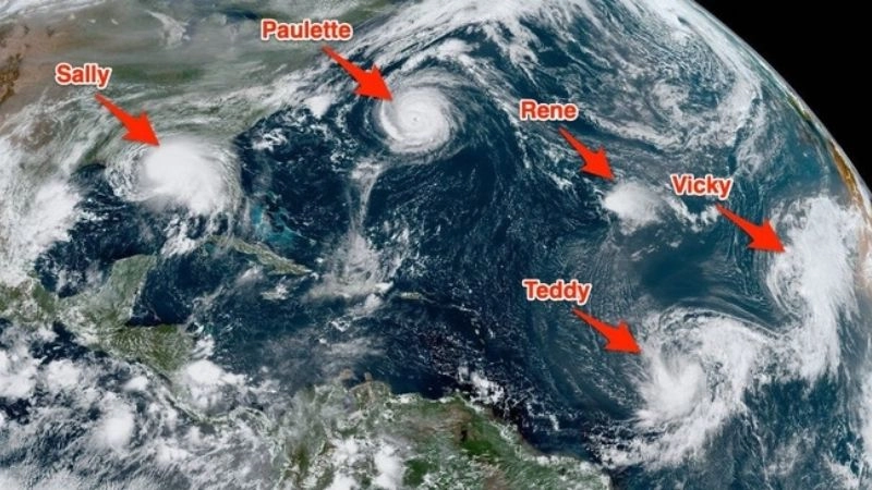 Áp suất khí quyển giảm sâu báo hiệu Bão Đại Tây Dương mạnh lên