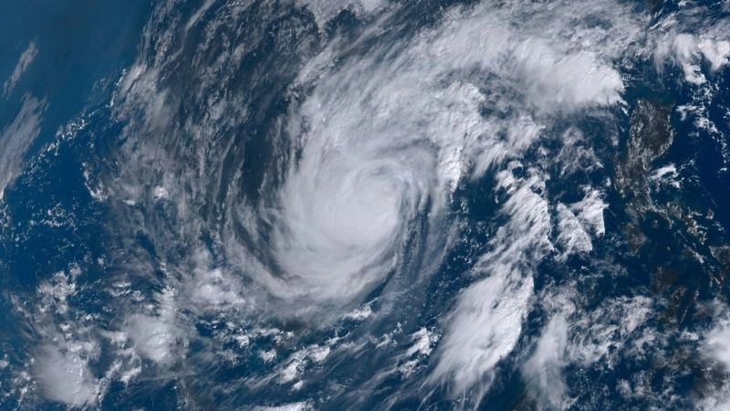 Áp suất thấp làm gia tăng tốc độ hình thành bão mạnh