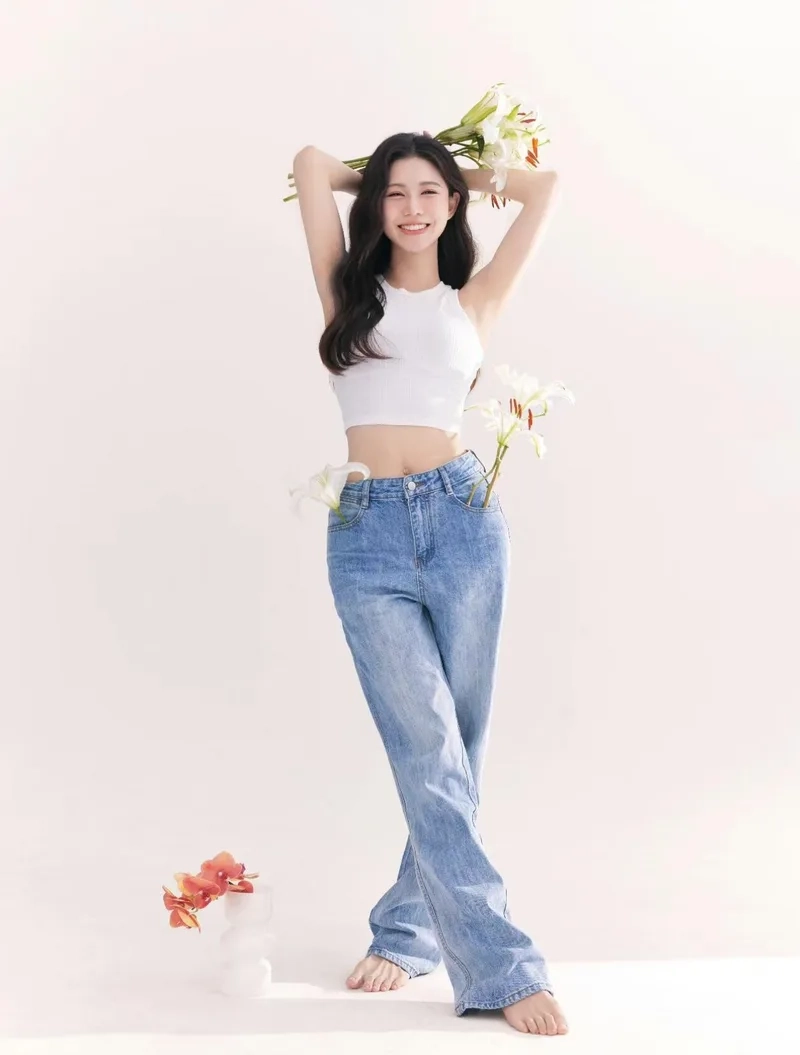 Biểu tượng mạng xã hội với ảnh gái xinh body đẹp