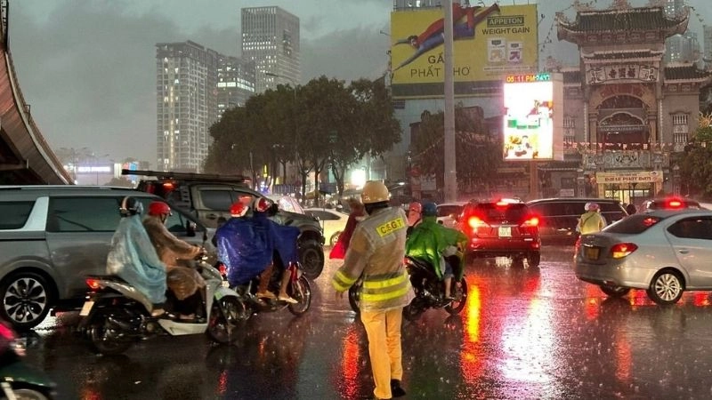 Mưa rào xuất hiện đột ngột tạo nên cơn mưa bất chợt