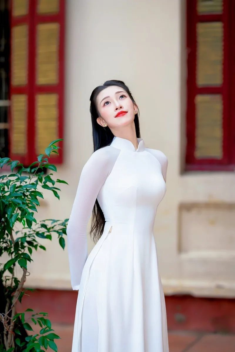 Facebook thêm nữ tính cùng Ảnh cô gái mặc áo dài đẹp