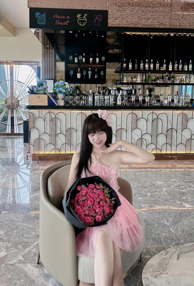 Tóc xoăn quyến rũ với Ảnh gái xinh tóc xoăn dài