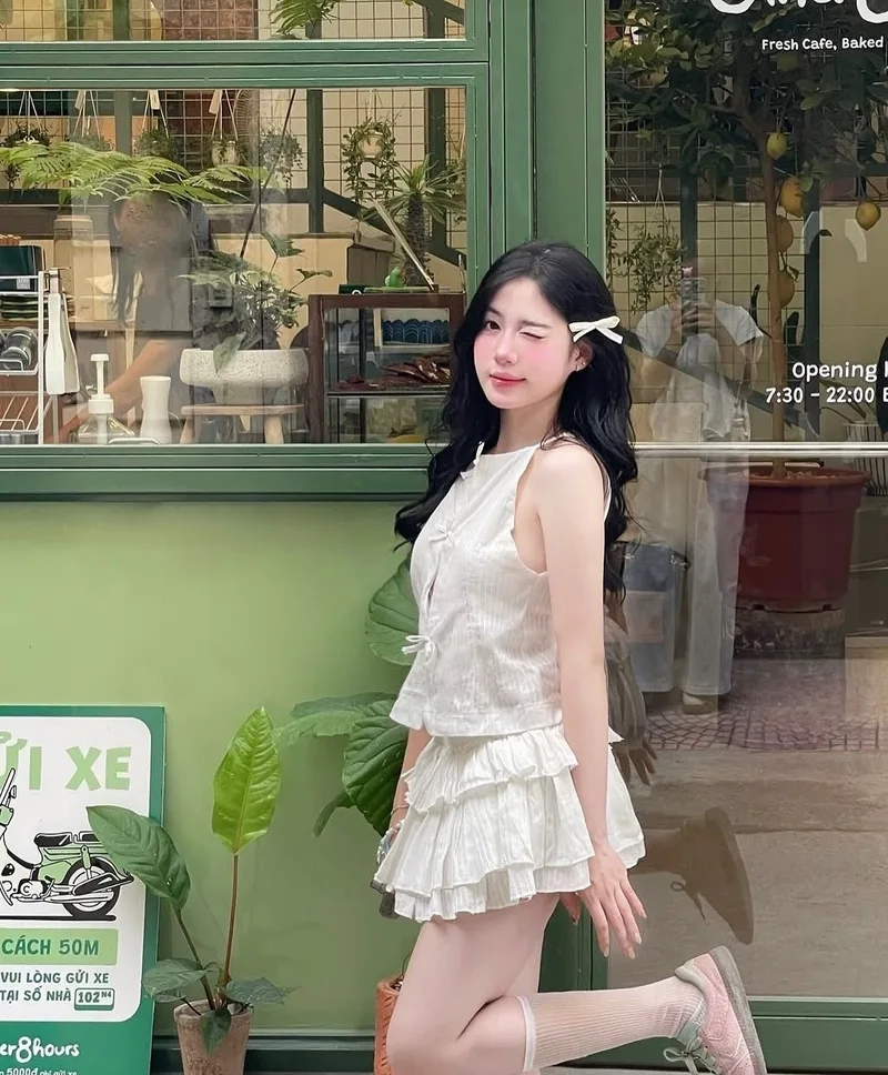 Thêm đáng yêu cho avatar cùng Cô gái tóc dài cute