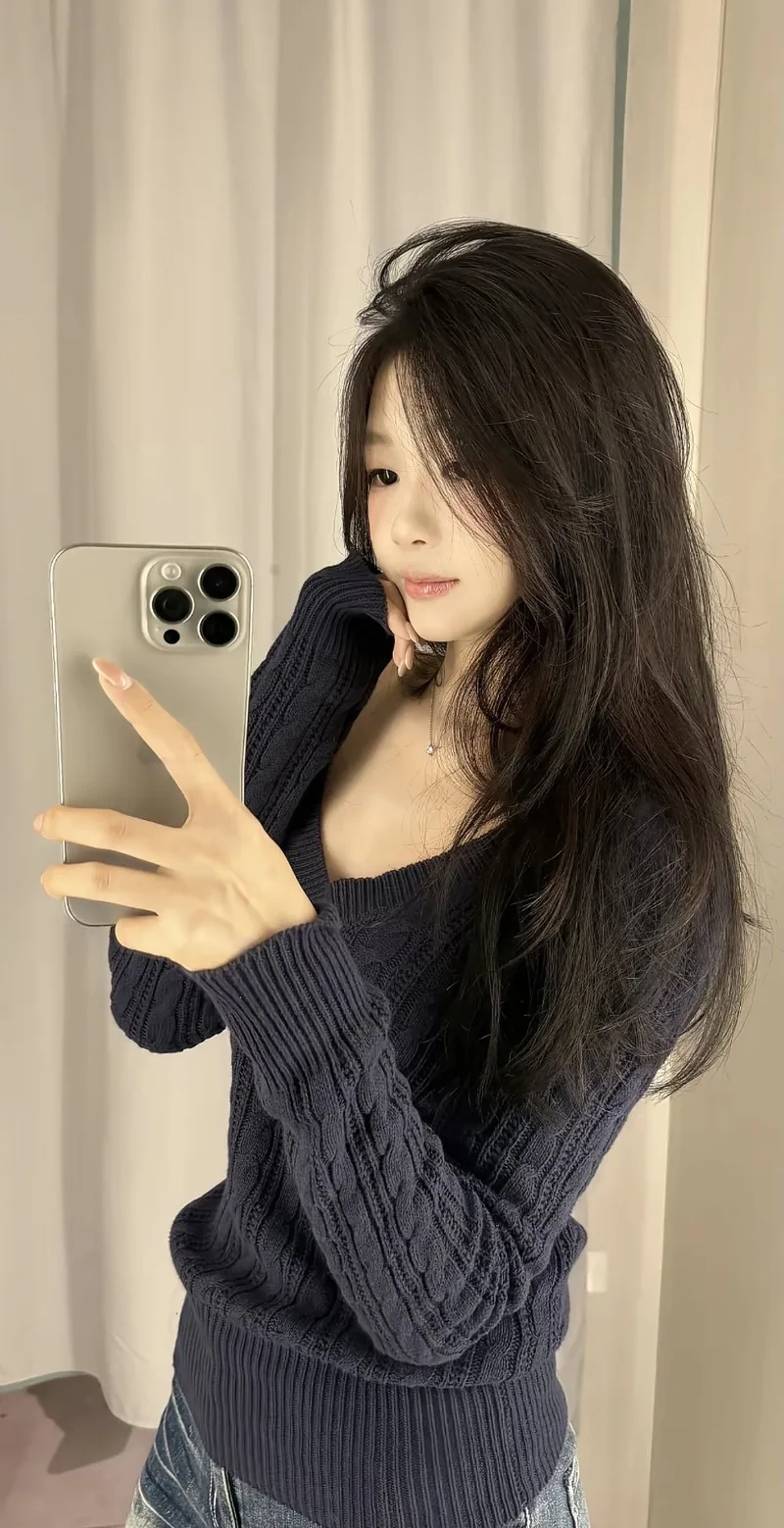 Phong cách nữ tính cùng Gái đẹp tóc dài