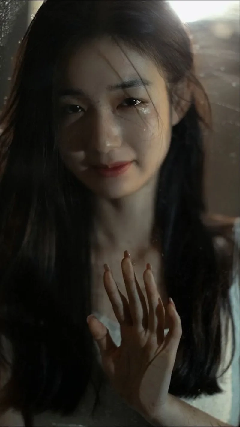 Ngắm trọn cảm xúc trong những hình ảnh cô gái buồn đẹp nhất