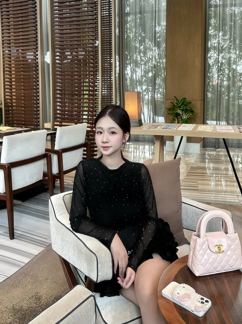 Thêm nét dễ thương với Tải hình nền gái đẹp dễ thương cho điện thoại