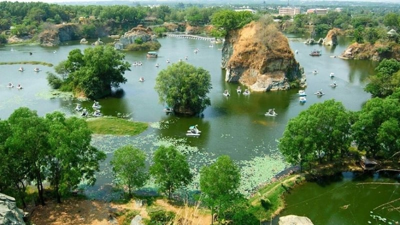 Thời tiết nhiệt đới gió mùa biến động do sự thay đổi mùa gió