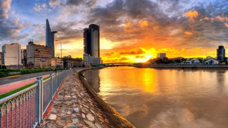 Mùa khô là giai đoạn ít mưa với nắng kéo dài