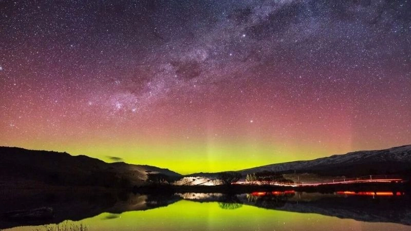 Cực quang phía nam được gọi là hiện tượng nam cực quang