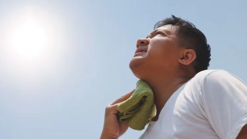 Tia cực tím mạnh hơn dưới tác động của nắng chang chang