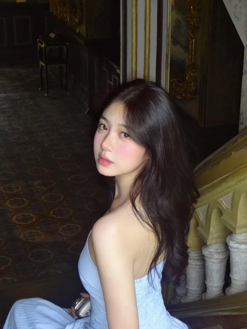 Chiêm ngưỡng Hình nền gái đẹp HD cho điện thoại sắc nét và sống động