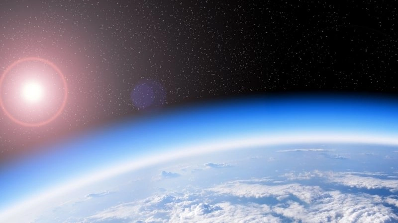 Vai trò ôzôn trong tầng ôzôn là hấp thụ tia bức xạ