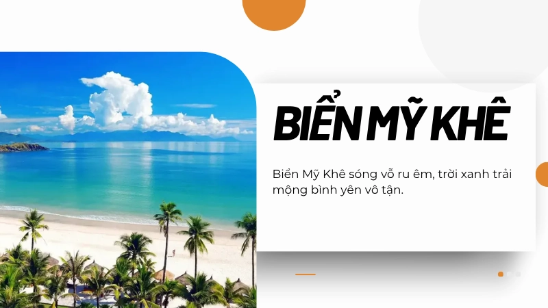 Bình minh trên Bãi biển Mỹ Khê rực rỡ và yên bình.