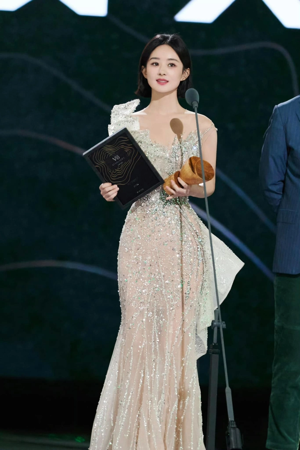 Review phim Triệu Lệ Dĩnh nhận nhiều lời