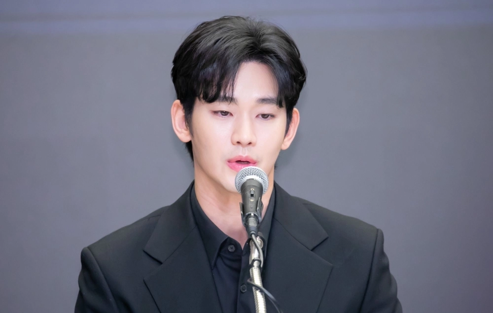 Kim Soo-hyun hẹn hò luôn là chủ đề được fan và báo chí quan tâm.