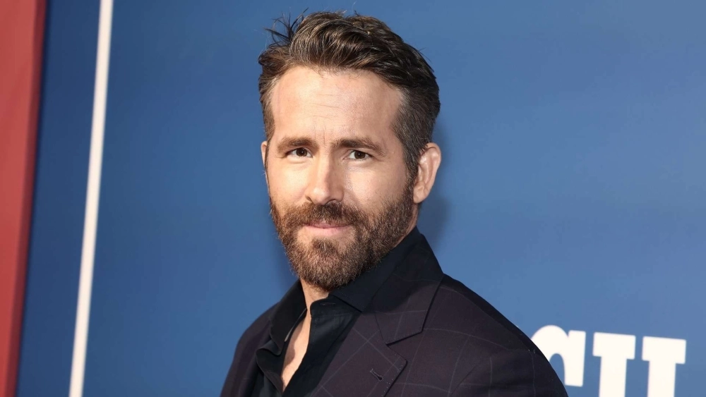 Hugh Jackman and Ryan Reynolds nổi tiếng với tình bạn thân thiết và màn tung hứng hài hước.