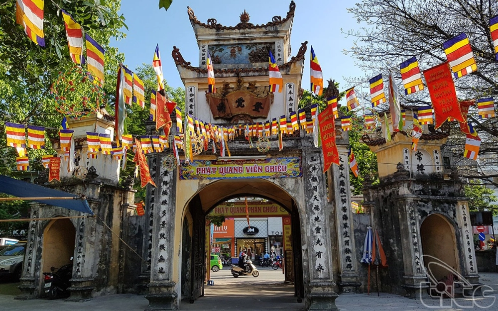 Tín ngưỡng chùa Hà mang ý nghĩa cầu may.