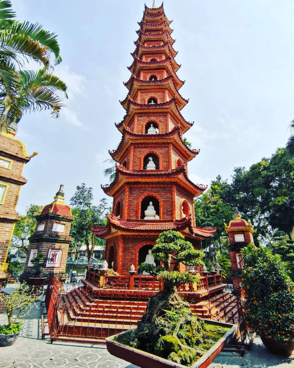 Lịch sử chùa Trấn Quốc gắn với Thăng Long xưa.