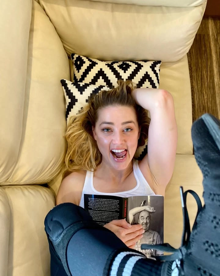 Nhìn lại vụ kiện chấn động Hollywood giữa johnny depp amber heard.