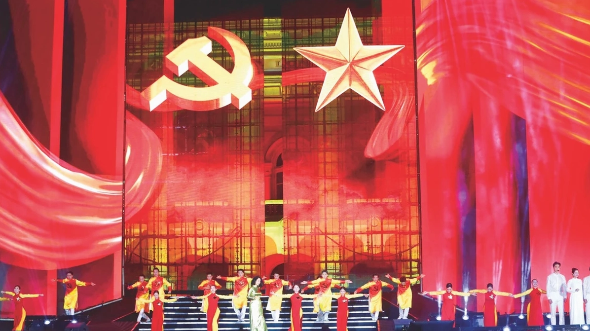 Đêm nhạc hội với nhiều ánh sáng và thông điệp ý nghĩa