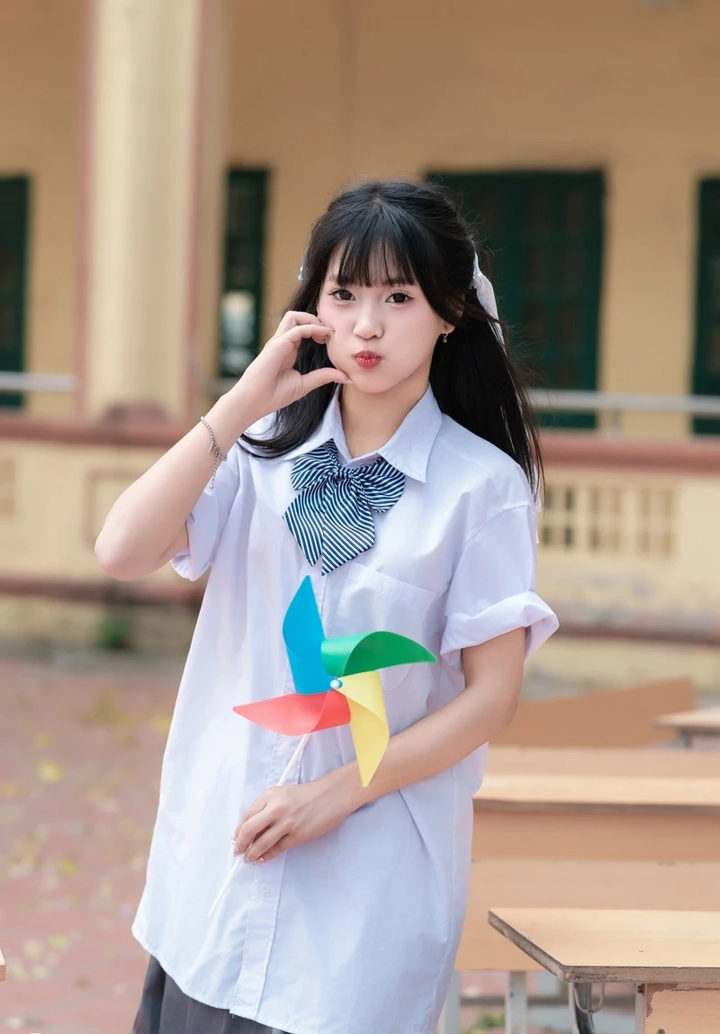 Chuẩn gu với style gái mặc đồng phục học sinh Hàn Quốc