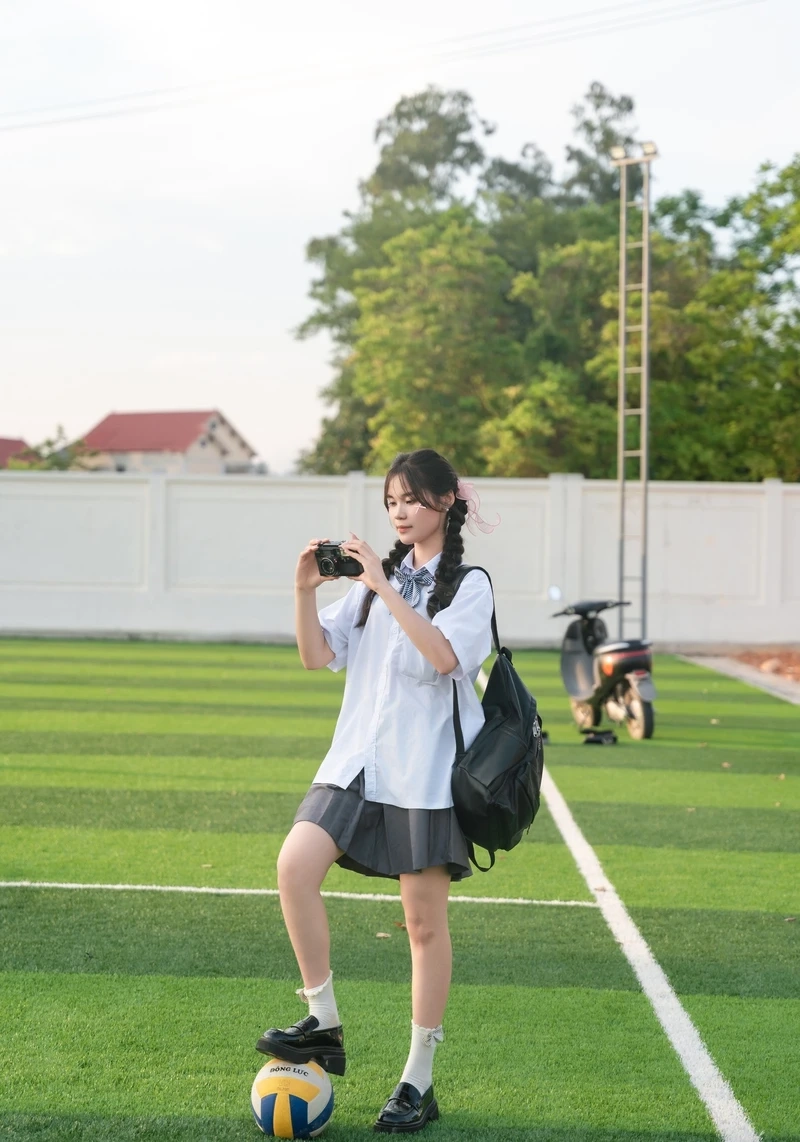 Lịm tim với hình ảnh gái mặc đồ học sinh dễ thương