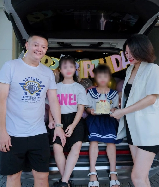 Gia đình nhỏ của huấn luyện viên Văn Quyến. Phạm Văn Quyến