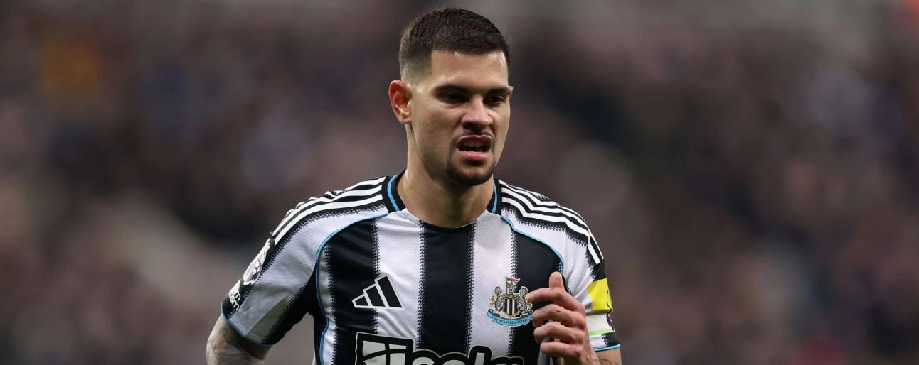 HLV Eddie Howe bác bỏ tin đồn Bruno Guimarães đến Manchester United