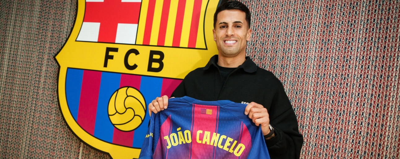Joao Cancelo tại Barcelona trong bối cảnh HLV Flick