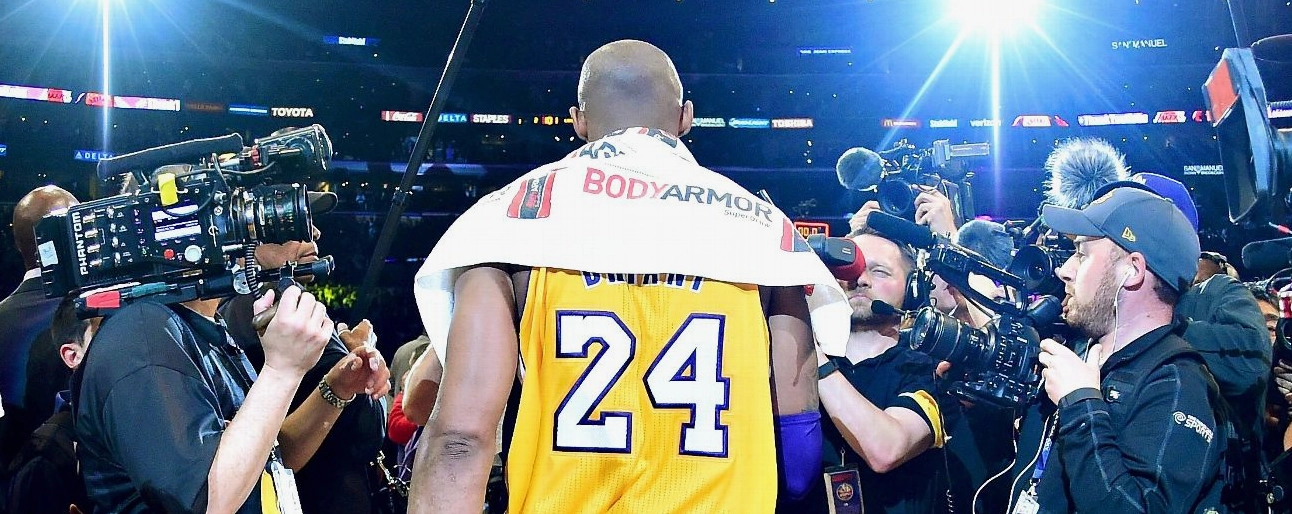 Kobe Bryant trong màu áo Lakers
