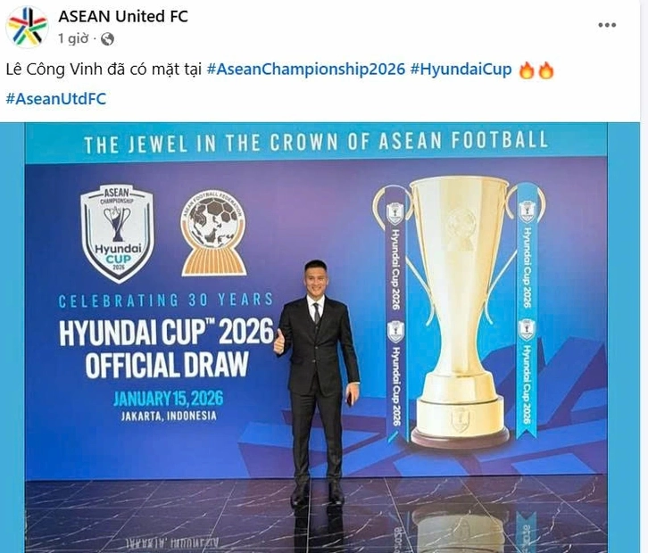 Lê Công Vinh trong bộ trang phục thể thao