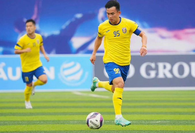 Nguyễn Hồng Sơn trong màu áo câu lạc bộ Bắc Ninh với phong thái chuyên nghiệp