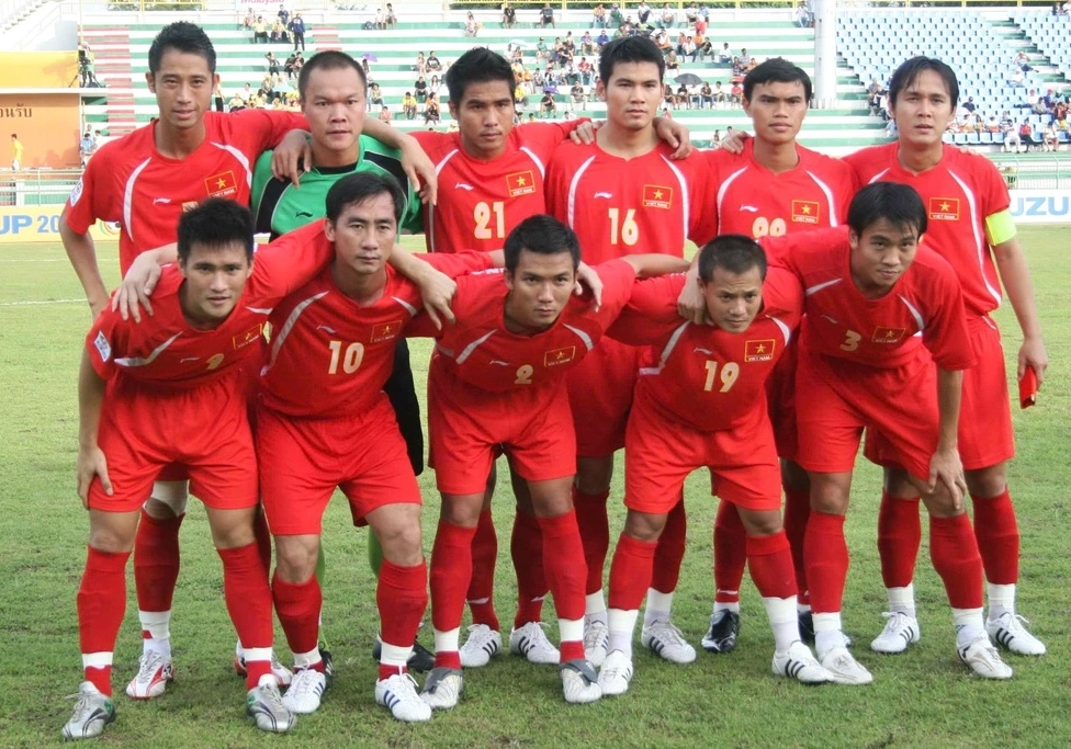 Nguyễn Minh Phương thực hiện một pha dứt điểm hoặc chuyền bóng