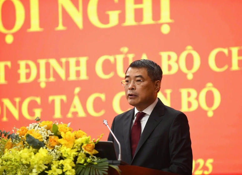 Nguyễn Văn Phương trong khoảnh khắc nhận nhiệm vụ mới