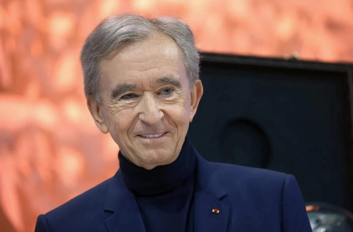Tỷ phú Bernard Arnault với phong thái điềm tĩnh