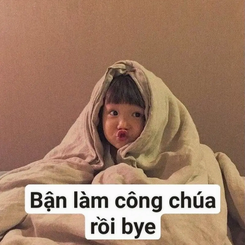 ảnh em bé meme chu mỏ cực đáng yêu