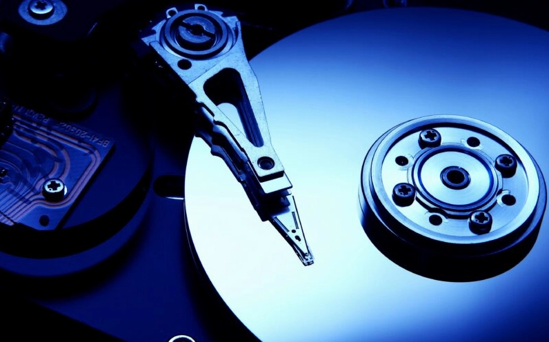 Ảnh hình nền công nghệ cao 4K với tông màu xanh dương huyền bí