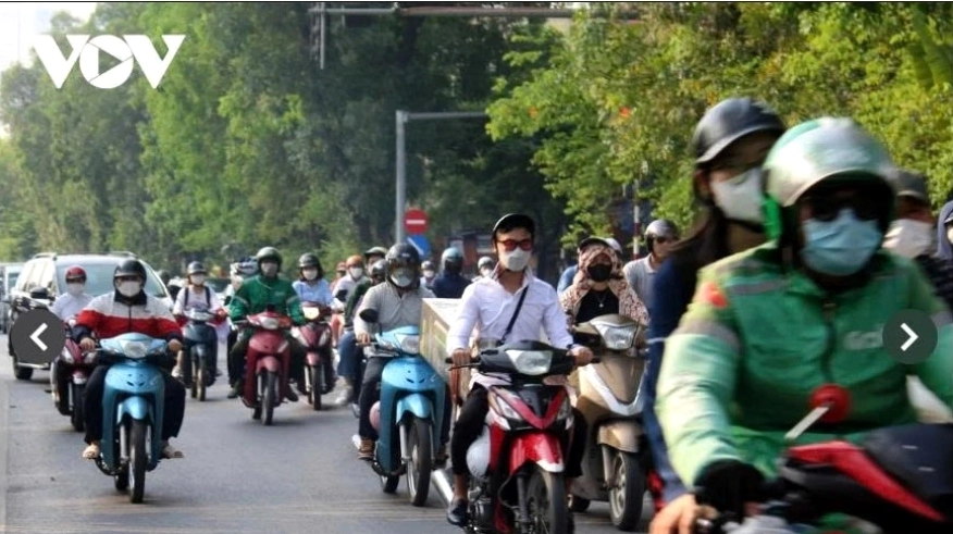 Ánh nắng rực rỡ chiếu rọi mang lại vẻ đẹp huy hoàng cho các công trình tâm linh