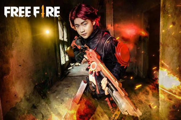 Ảnh nền free fire nhân vật nữ trông rất sexy và đầy quyền lực