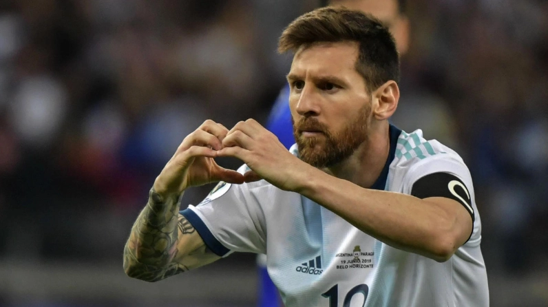 Ảnh nền messi cho máy tính chất lượng 4k với bầu không khí lễ hội cuồng nhiệt